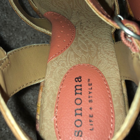 Peachy Pink Wedges! - Picture 5 of 7